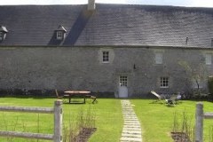 la-facade-nord-hotellerie-abbaye